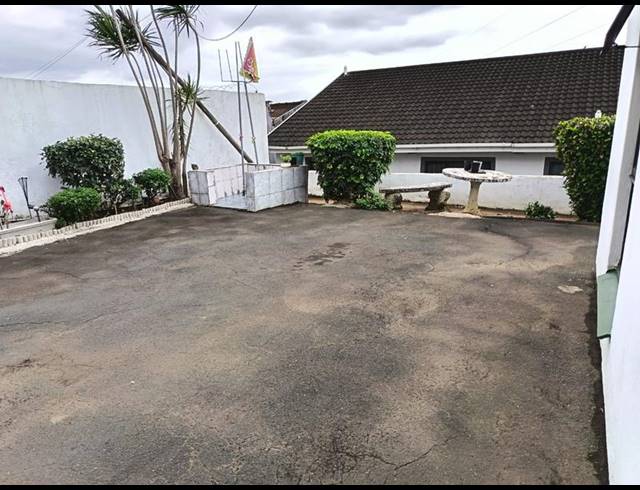 4 BEDROOM HOUSE FOR SALE IN HILLGROVE